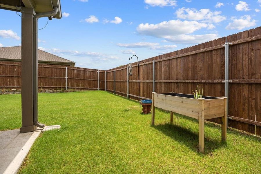 Exterior details and patio area of a home in Leonard Crossing, Leonard (Image 21).
