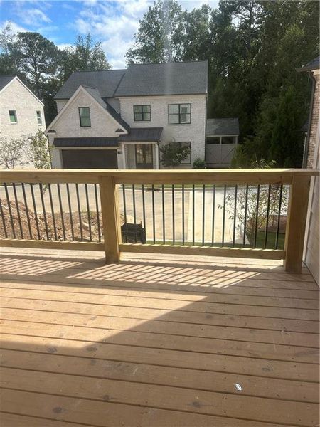 Exterior details and patio area of a home in , Roswell (Image 2).