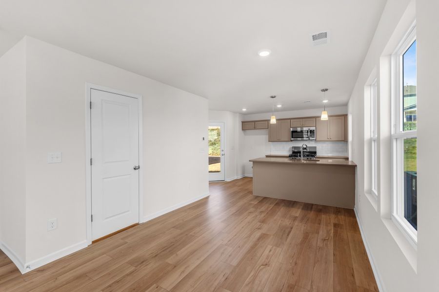Spacious, unfurnished interior of a new home in Wingate, Inman (Image 16).
