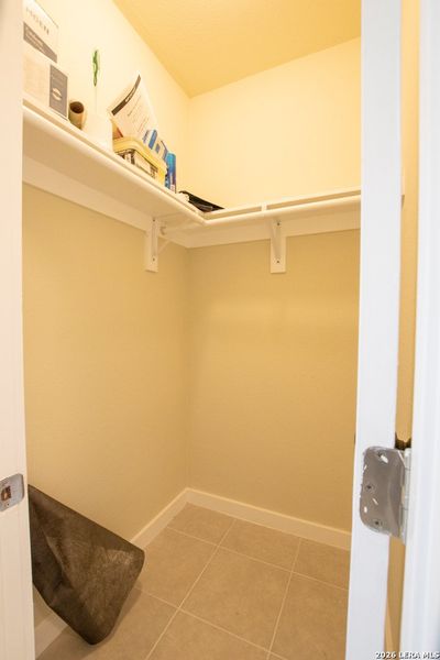 Spacious, unfurnished interior of a new home in , New Braunfels (Image 22).