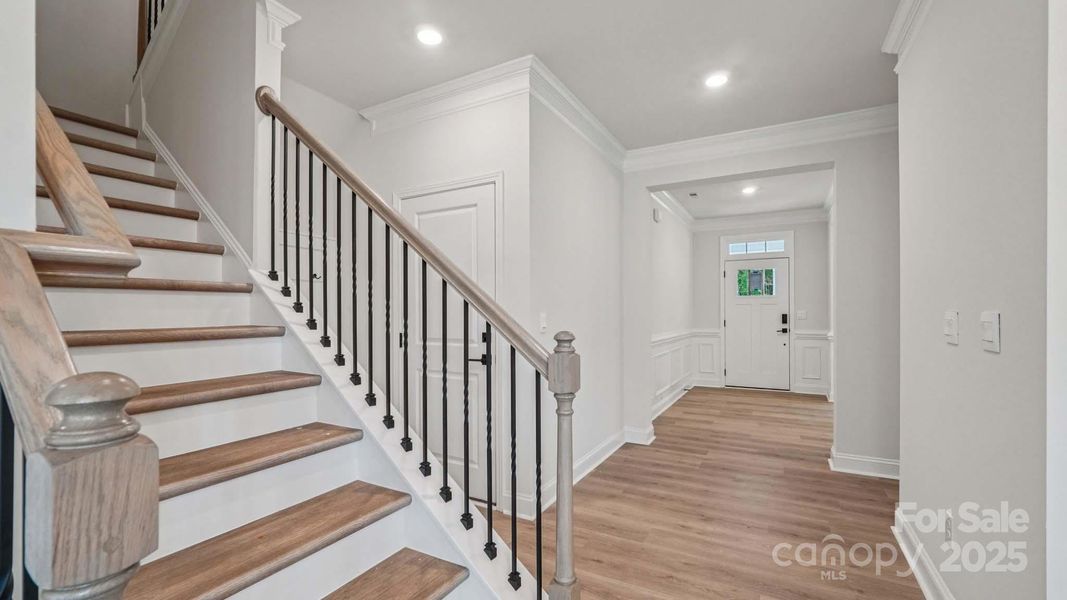 Spacious, unfurnished interior of a new home in Falls Cove, Troutman (Image 38).