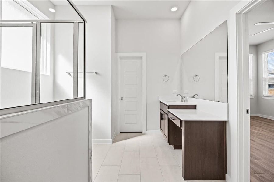 Furnished interior view inside a new home in Trace, San Marcos (Image 15).