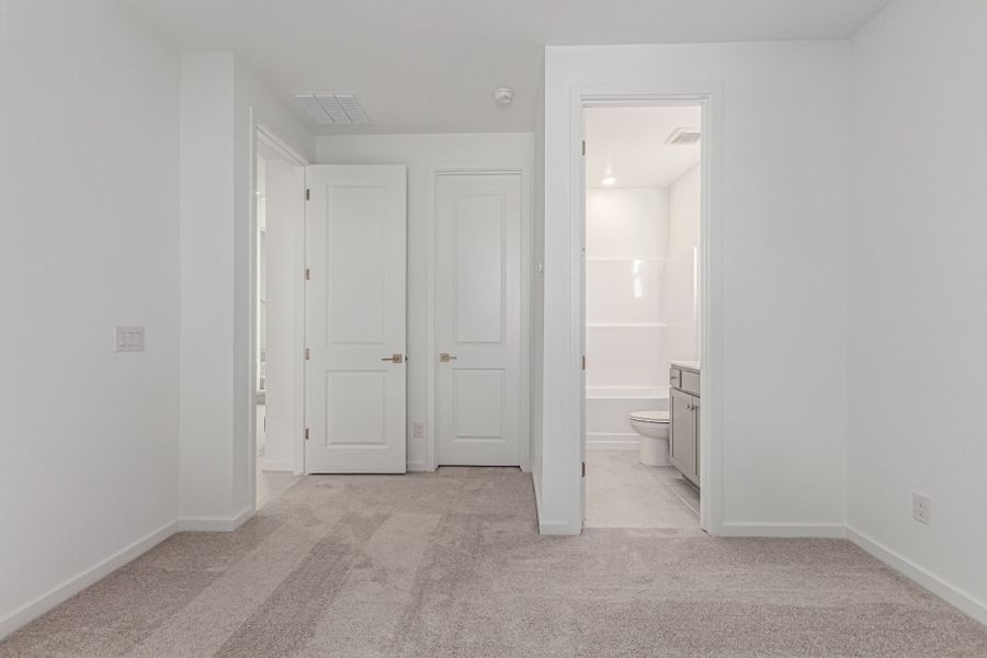 Spacious, unfurnished interior of a new home in Teravalis, Buckeye (Image 11).