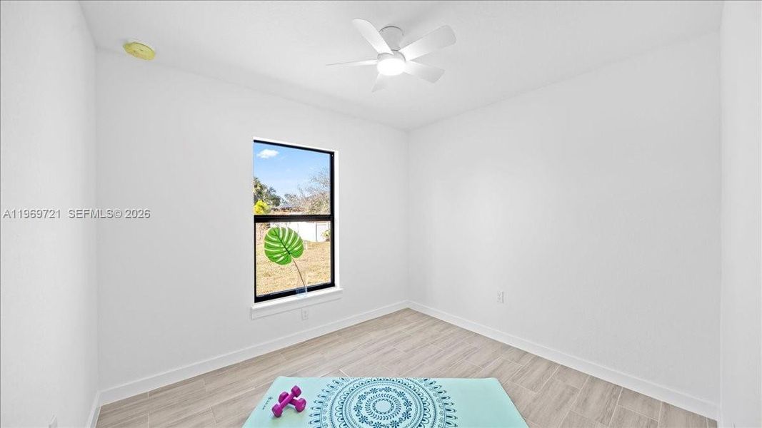 Spacious, unfurnished interior of a new home in , Lehigh Acres (Image 15).