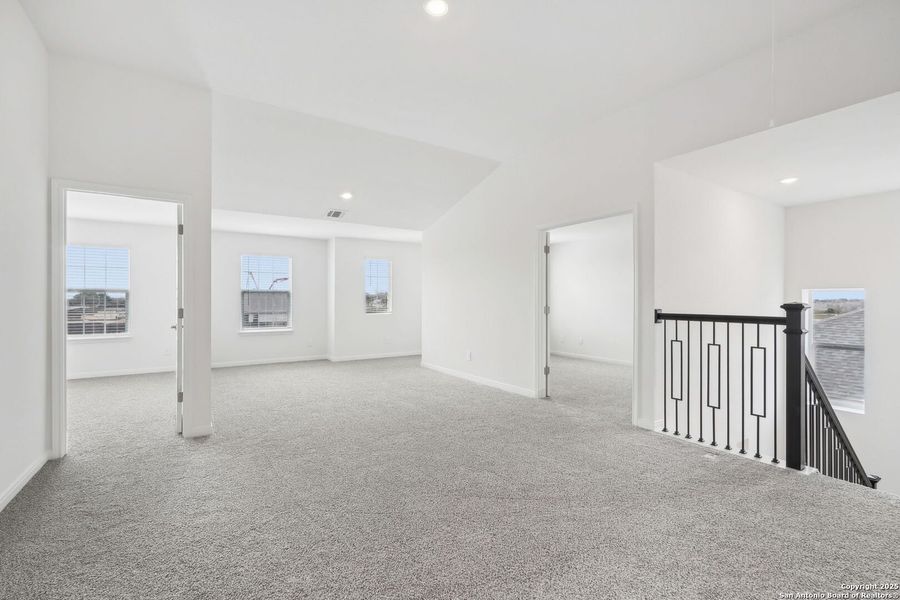 Spacious, unfurnished interior of a new home in Carmel Ranch, Schertz (Image 44).