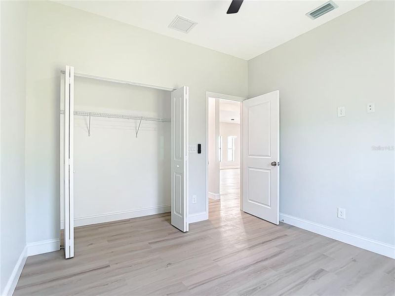 Spacious, unfurnished interior of a new home in , Englewood (Image 26).