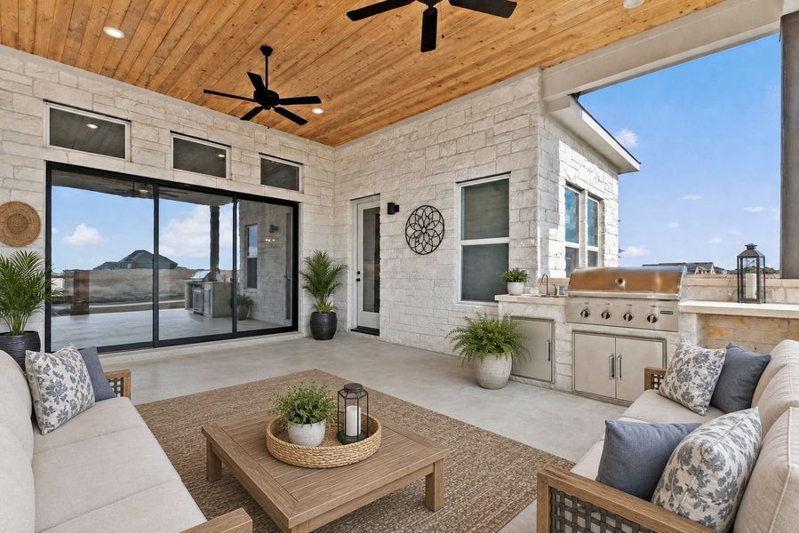 Exterior details and patio area of a home in Leander Estates, Leander (Image 4).