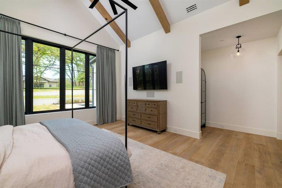 Spacious and a beautiful view of the backyard.