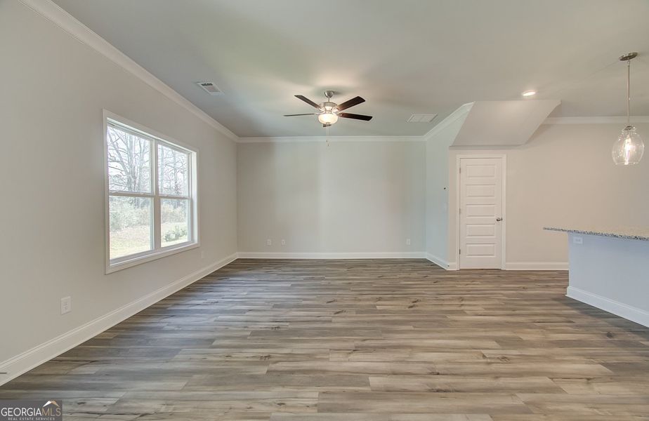 Spacious, unfurnished interior of a new home in Crofton Place Enclave, Snellville (Image 17).