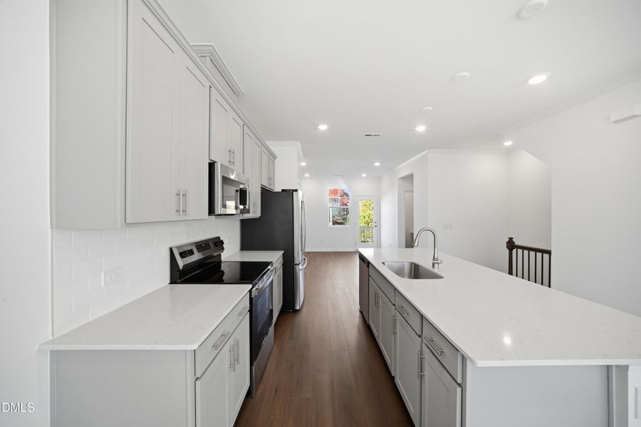 SUN_ElmGrove_Pic_Wyatt_Kitchen_6of7 SUN_ElmGrove_Pic_Wyatt_Kitchen_6of7