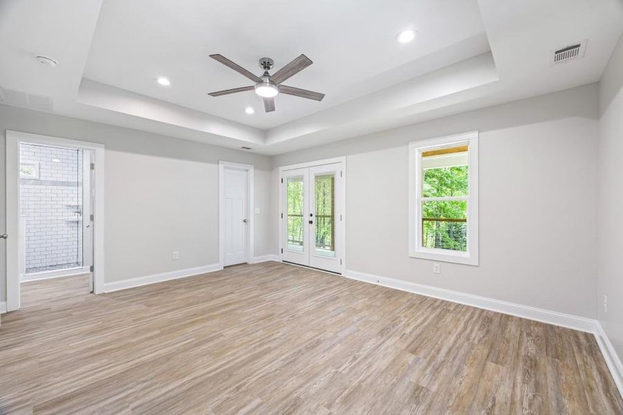 Spacious, unfurnished interior of a new home in , Lavonia (Image 24).