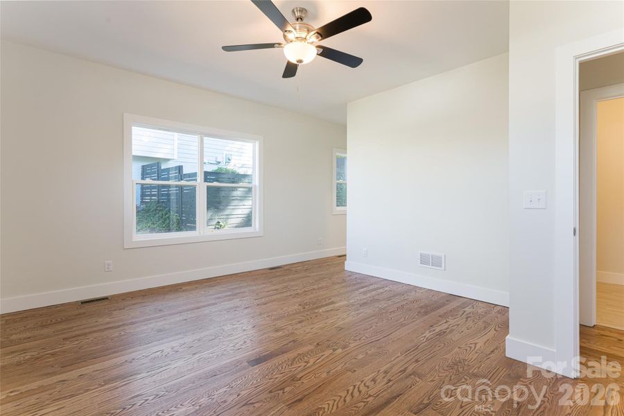 Spacious, unfurnished interior of a new home in , Asheville (Image 37).