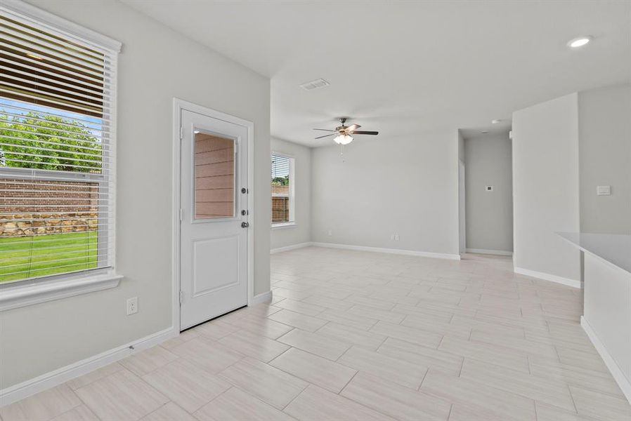 Spacious, unfurnished interior of a new home in Terra Trace, Fort Worth (Image 13). Spacious, unfurnished interior of a new home in Terra Trace, Fort Worth (Image 13).