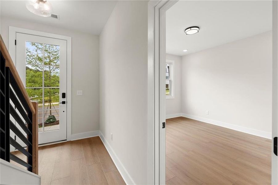 Spacious, unfurnished interior of a new home in , Alpharetta (Image 17).