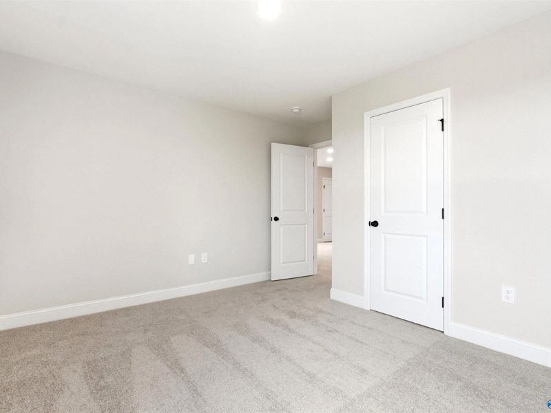 Spacious, unfurnished interior of a new home in Bailey Park, Fayetteville (Image 17).