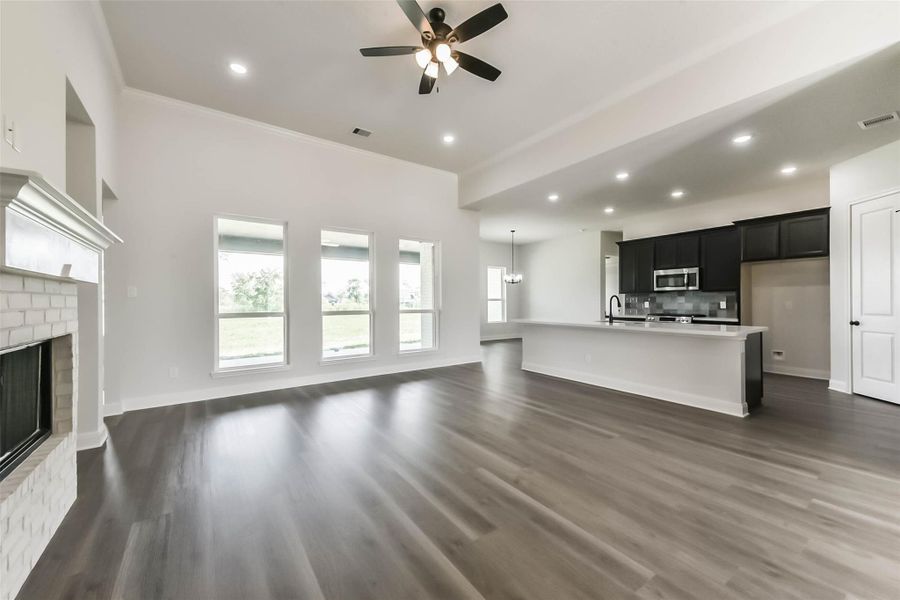 Spacious, unfurnished interior of a new home in , Baytown (Image 32).