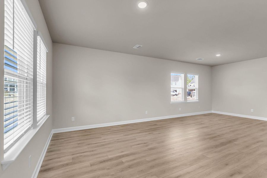 Spacious, unfurnished interior of a new home in Tea Farm, Ravenel (Image 35).