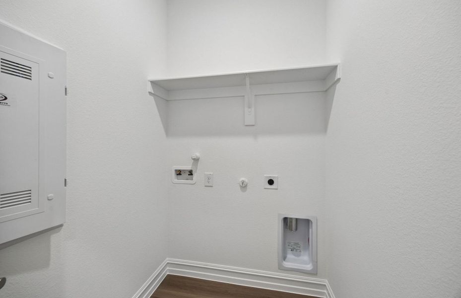 Spacious, unfurnished interior of a new home in Whitewing Trails, Princeton (Image 22). Spacious, unfurnished interior of a new home in Whitewing Trails, Princeton (Image 22).