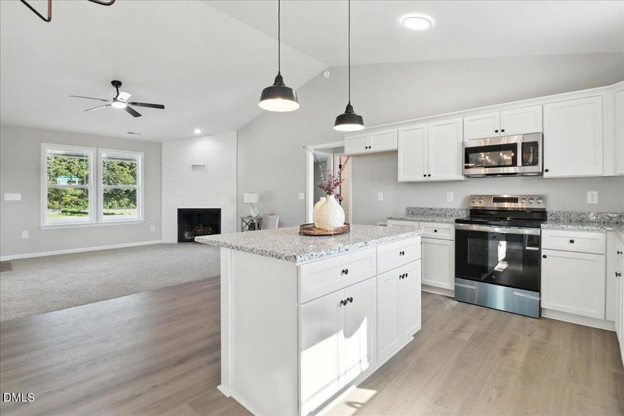 17-129 Grace Pond Ave-17