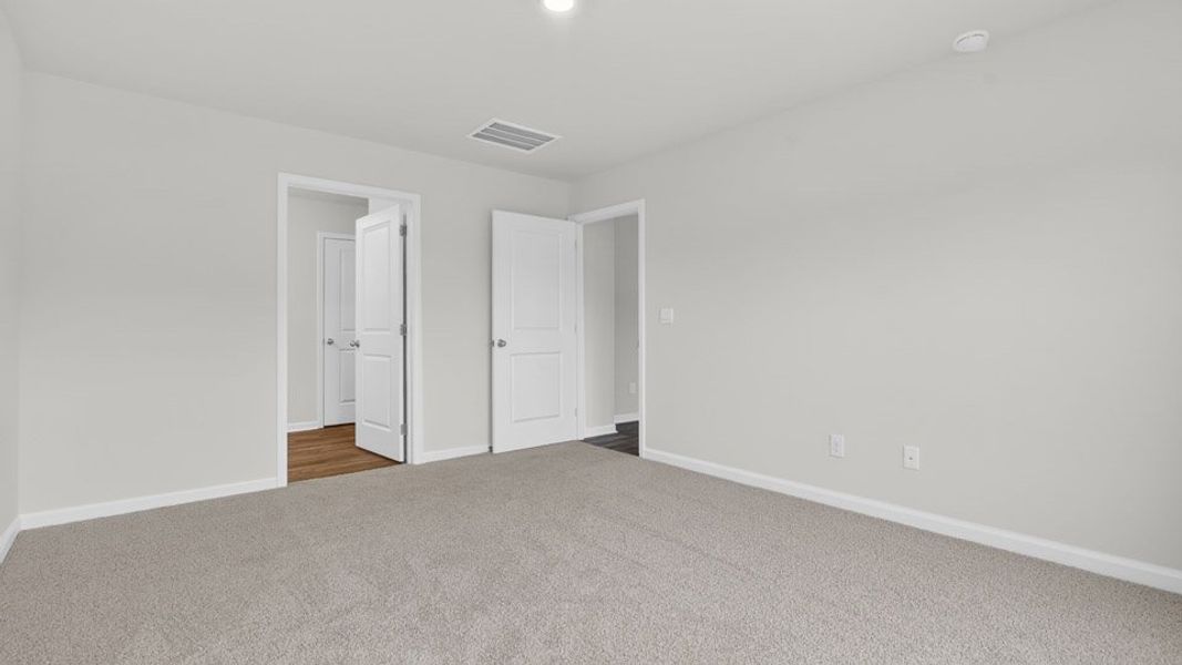 Spacious, unfurnished interior of a new home in Wilson's Ridge, Wilson's Mills (Image 15).