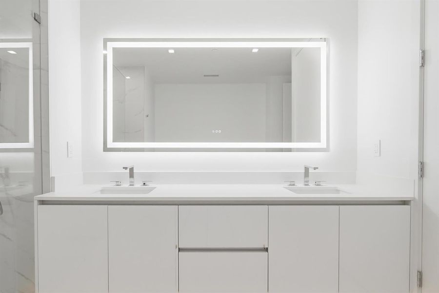 220-LAKESHORE-DRIVE-804-33403-017 220-LAKESHORE-DRIVE-804-33403-017