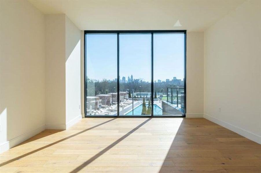Spacious, unfurnished interior of a new home in The Dillon Buckhead, Atlanta (Image 10).