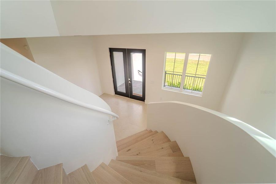 Spacious, unfurnished interior of a new home in , Tampa (Image 82).