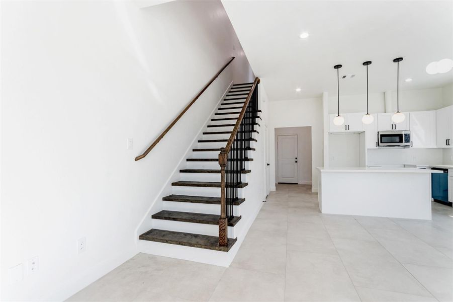 Spacious, unfurnished interior of a new home in , Houston (Image 38). Spacious, unfurnished interior of a new home in , Houston (Image 38).