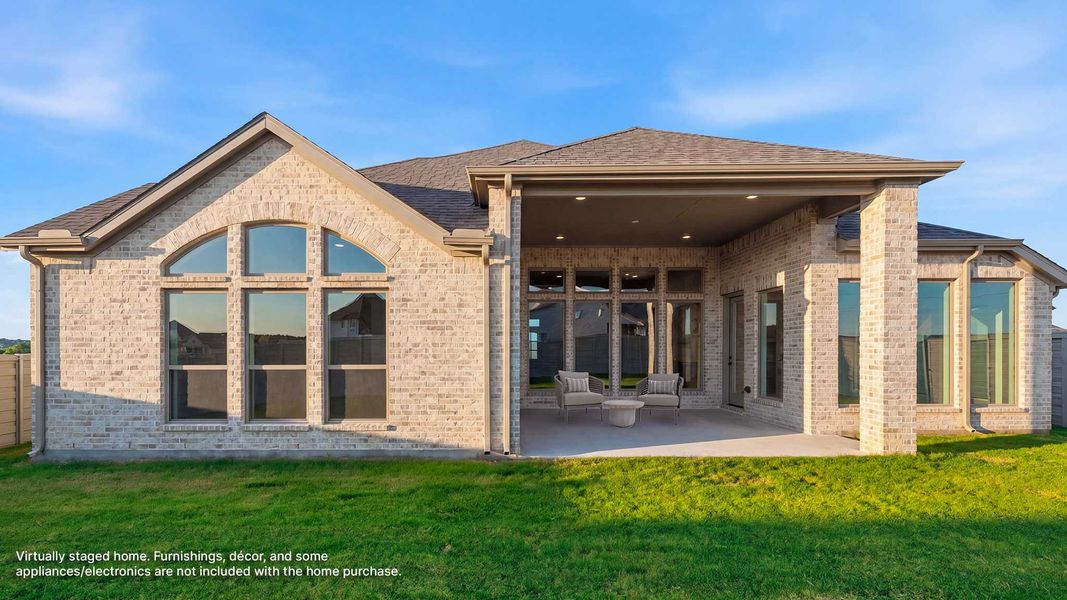 Exterior details and patio area of a home in Landmark, Denton (Image 2).