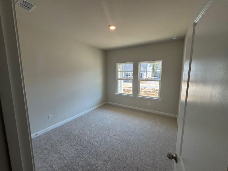 Spacious, unfurnished interior of a new home in , Ravenel (Image 13).