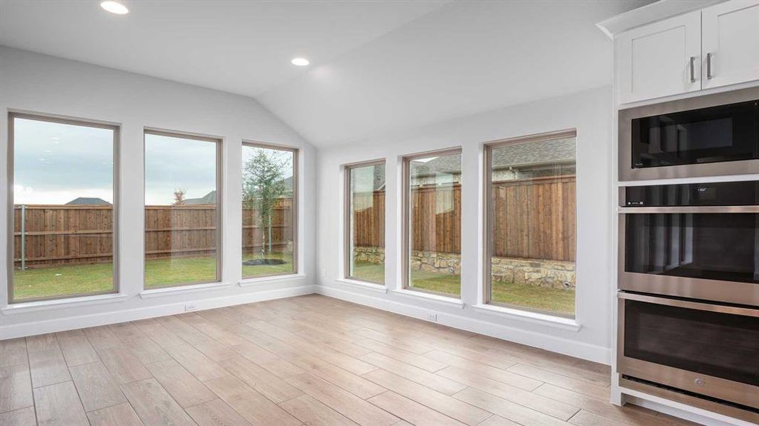 Spacious, unfurnished interior of a new home in Myrtle Creek 71', Waxahachie (Image 17). Spacious, unfurnished interior of a new home in Myrtle Creek 71', Waxahachie (Image 17).