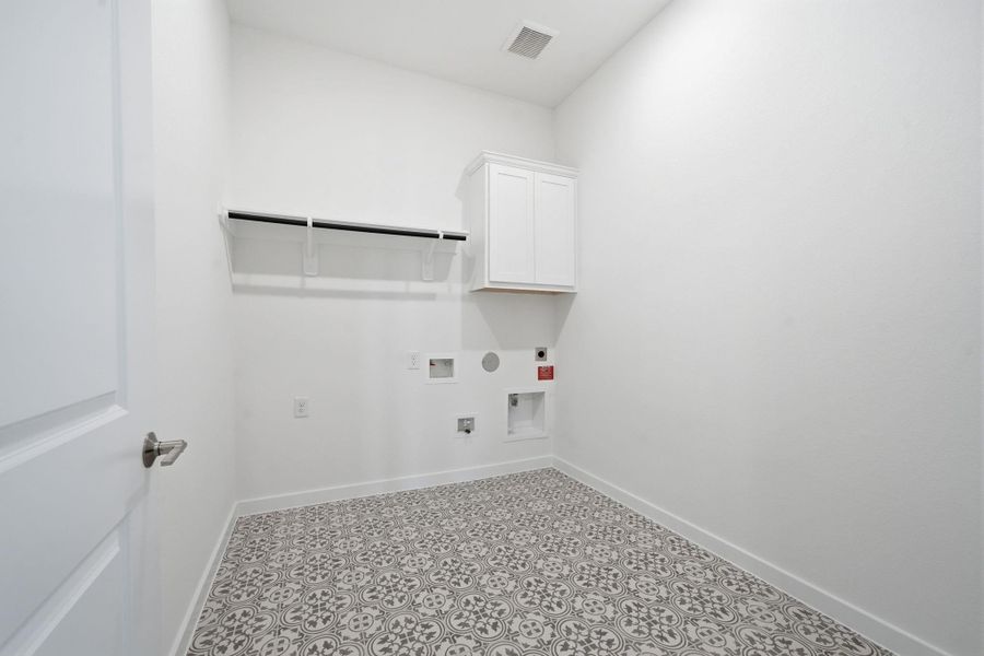 Spacious, unfurnished interior of a new home in The Highlands, Porter (Image 20). Spacious, unfurnished interior of a new home in The Highlands, Porter (Image 20).
