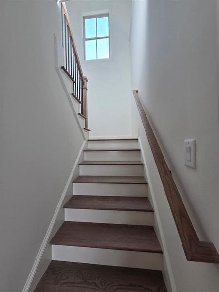 Spacious, unfurnished interior of a new home in , Waleska (Image 15).