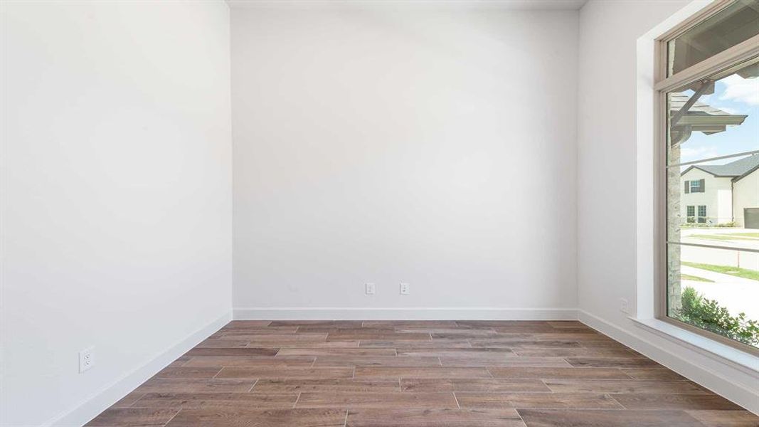 Spacious, unfurnished interior of a new home in Reunion 60'/70', Rhome (Image 21). Spacious, unfurnished interior of a new home in Reunion 60'/70', Rhome (Image 21).