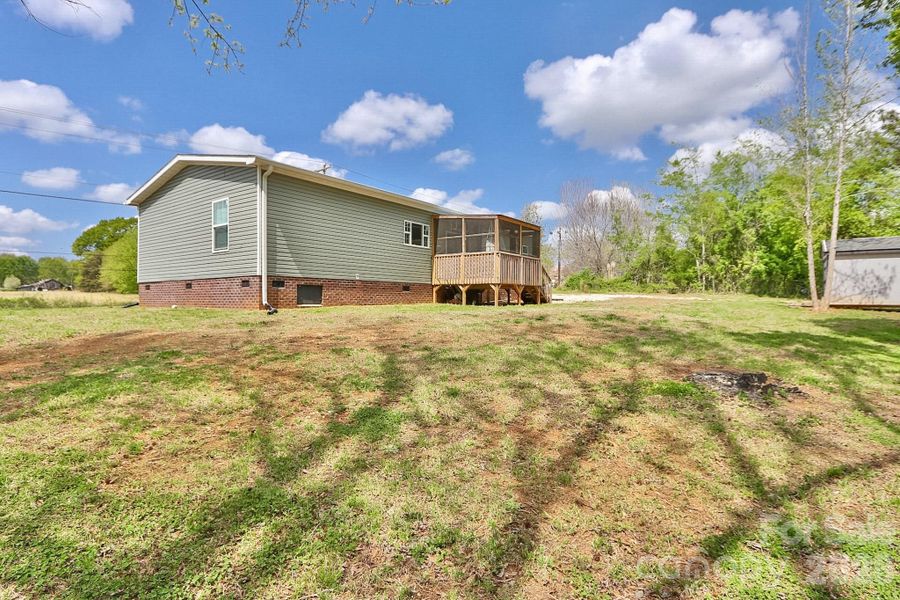 Exterior details and patio area of a home in , Shelby (Image 29).
