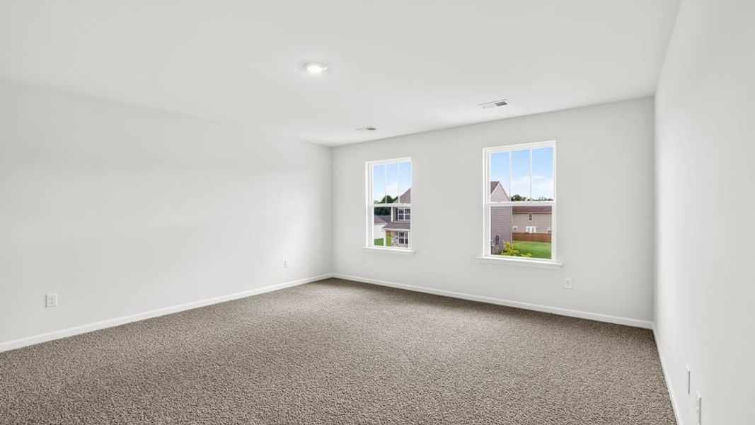 Spacious, unfurnished interior of a new home in Palmetto Valley, Anderson (Image 31).