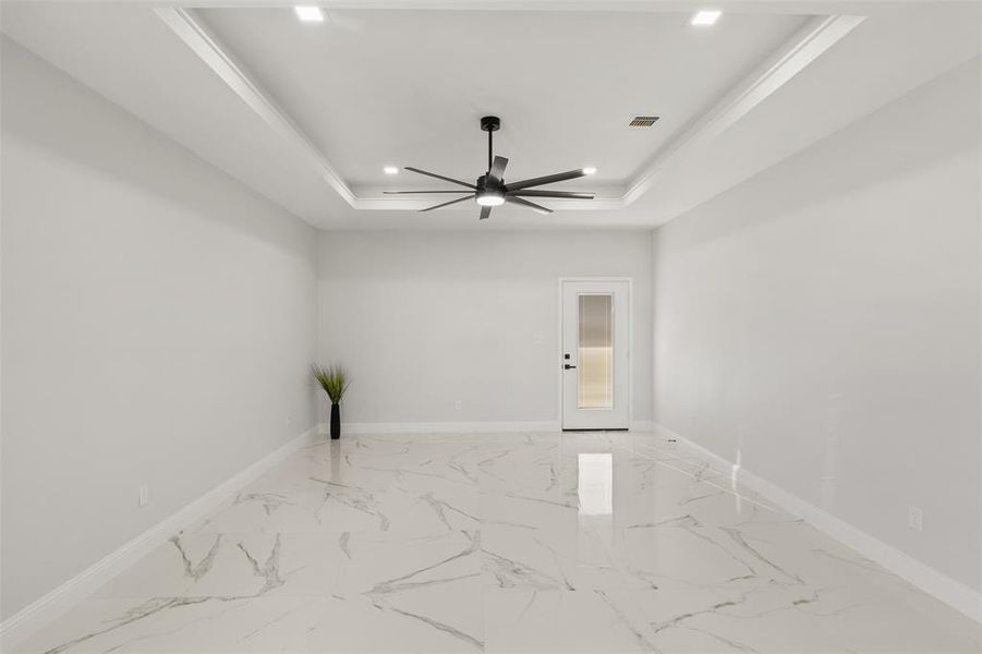 Spacious, unfurnished interior of a new home in , Pelican Bay (Image 15).