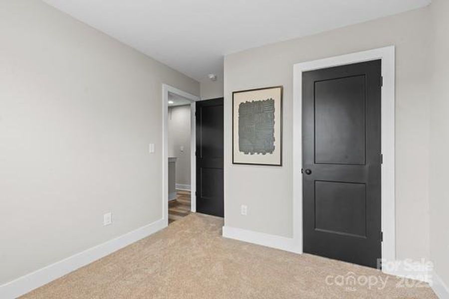 Spacious, unfurnished interior of a new home in , Shelby (Image 19).