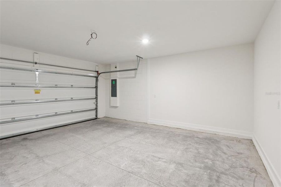 Spacious, unfurnished interior of a new home in Cyrene at Harmony, St. Cloud (Image 31).