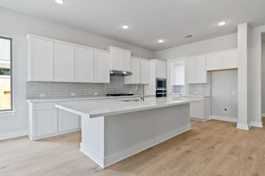 Stunning finishes in Light & Bright Kitchen Stunning finishes in Light & Bright Kitchen