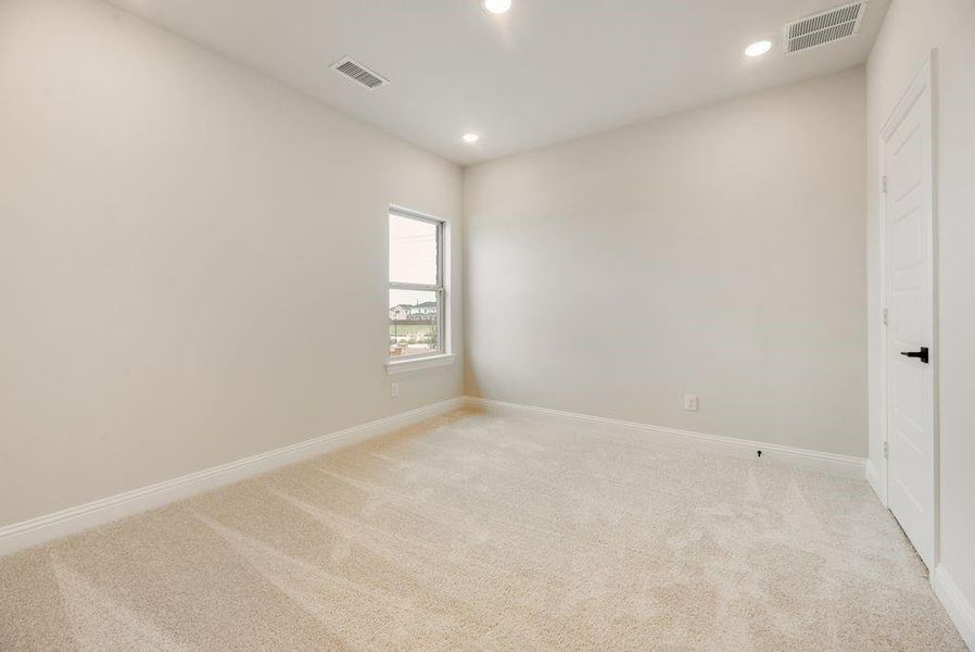 Spacious, unfurnished interior of a new home in Villages of Creekwood, Frisco (Image 27). Spacious, unfurnished interior of a new home in Villages of Creekwood, Frisco (Image 27).