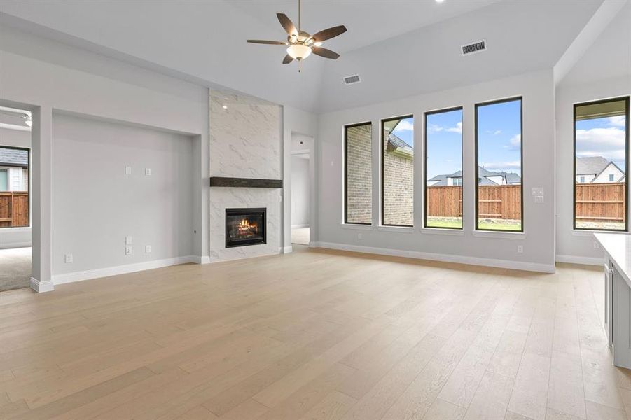 Spacious, unfurnished interior of a new home in Windsong Ranch, Prosper (Image 16). Spacious, unfurnished interior of a new home in Windsong Ranch, Prosper (Image 16).