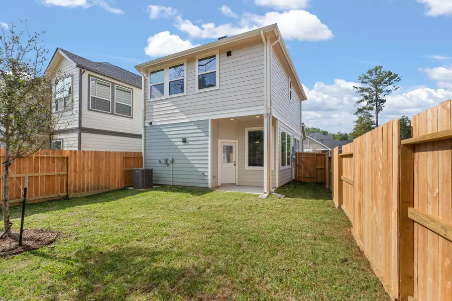 Exterior details and patio area of a home in Santa Rita Ranch, Liberty Hill (Image 3).