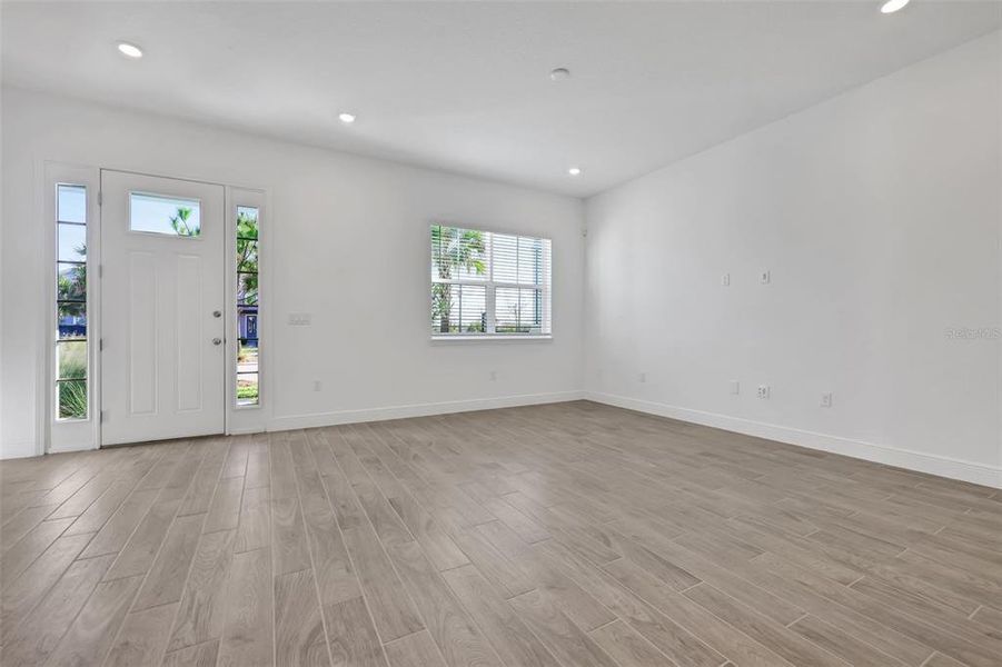 Spacious, unfurnished interior of a new home in , St. Cloud (Image 25).