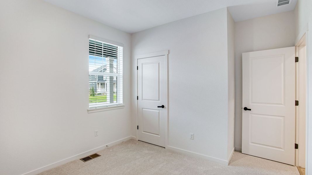 Spacious, unfurnished interior of a new home in Hansen Farm, Fort Collins (Image 14). Spacious, unfurnished interior of a new home in Hansen Farm, Fort Collins (Image 14).