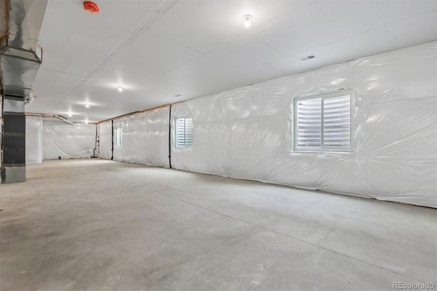 Spacious, unfurnished interior of a new home in Independence, Elizabeth (Image 23).