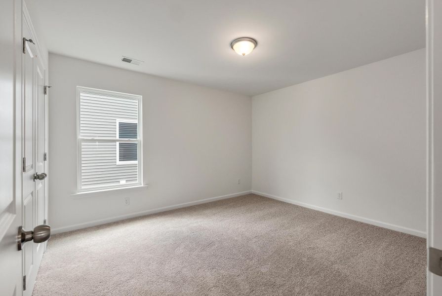 Spacious, unfurnished interior of a new home in Oakley Pointe, Moncks Corner (Image 39).