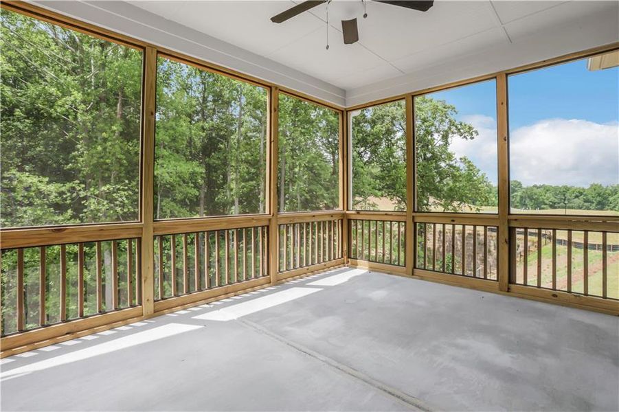 Exterior details and patio area of a home in Arbor West, Dawsonville (Image 26).
