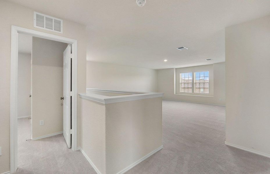 Spacious, unfurnished interior of a new home in Sonterra, Jarrell (Image 23).