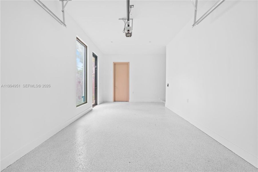 Spacious, unfurnished interior of a new home in , Miami (Image 24).